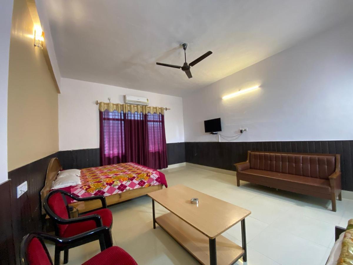 Kanara Hotel Bhīm Tāl 外观 照片