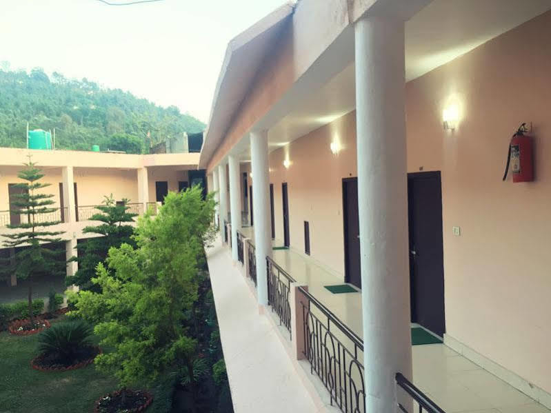 Kanara Hotel Bhīm Tāl 外观 照片
